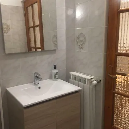 Rocchetta Apartment *
